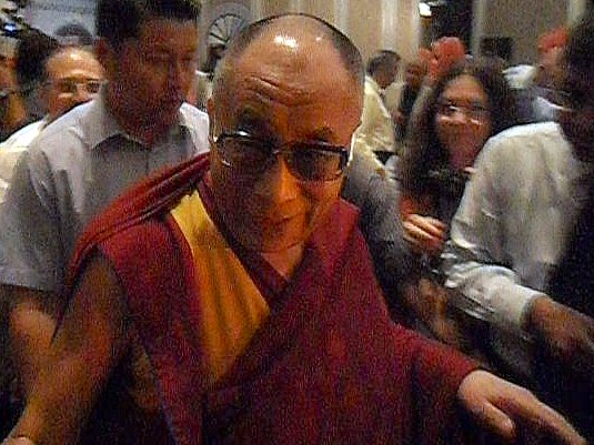 Dalai Lama calls for new century of dialogue and peace